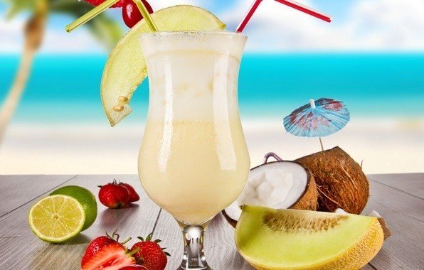 Молочные коктейли на пляже