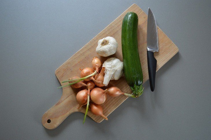 Смешные овощи для разделочной доски