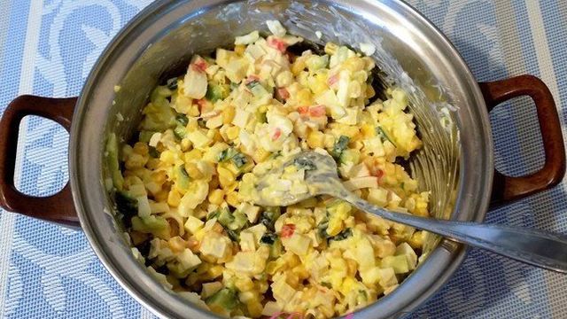 Крабовый салат – более 20 рецептов с фото салатов из крабовых палочек