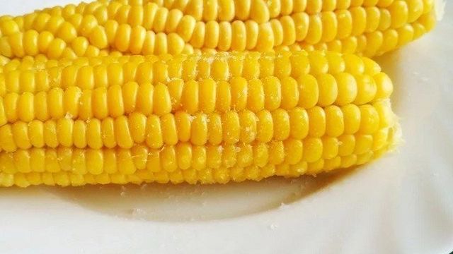 Кукуруза в микроволновке: как сварить действительно быстро