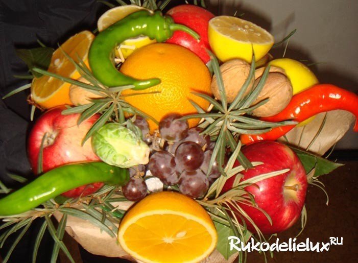 Букет из фруктов и овощей