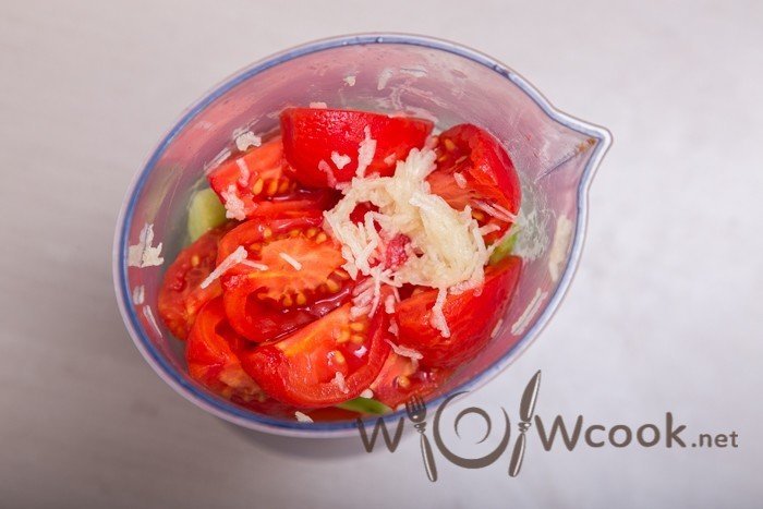 Салат к плову из помидор и лука рецепт
