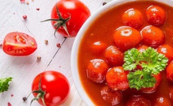 Помидоры в томатном соусе