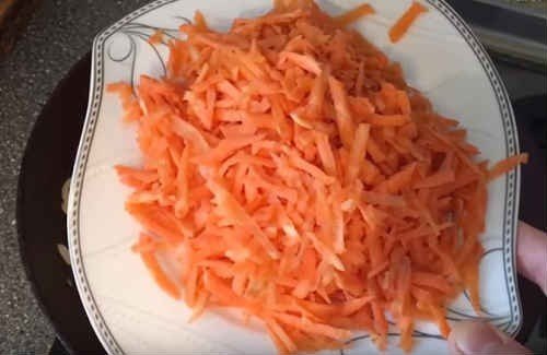 Салат редька с морковкой на тёрке
