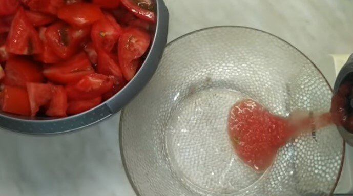 Вареные помидоры в выварке