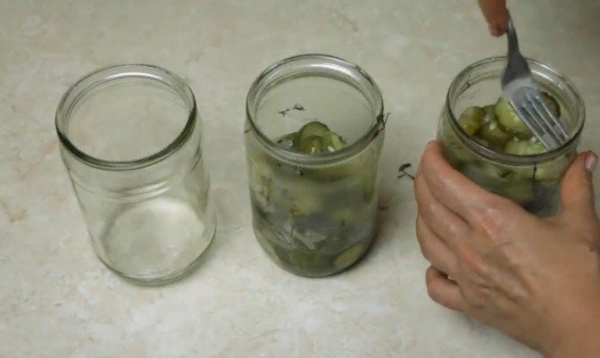 Рецепт огурцов на зиму соленых с водкой без стерилизации
