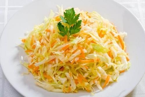 Салат из белокочанной капусты с морковью