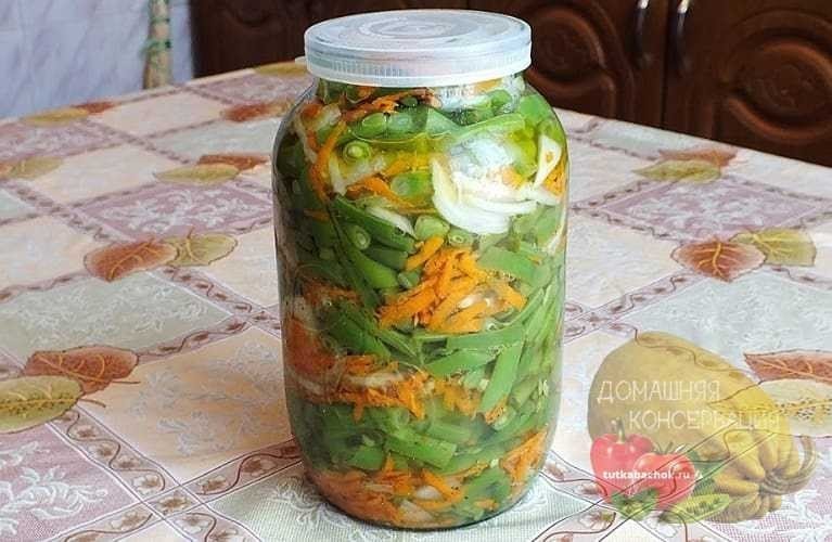 Салат на зиму из огурцов и моркови по-корейски