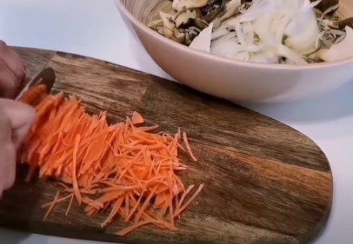 Тёрка для корейской моркови