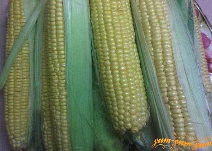 Кукуруза в початках консервированная