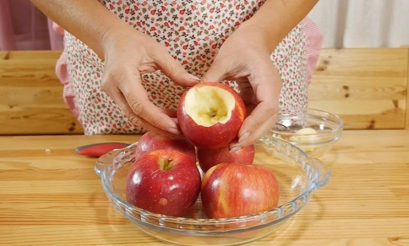 Сколько печь яблоки. Яблоки печём. Яблоки печем красная. Яблоки печем интерьер. Яблоки печем посуда.