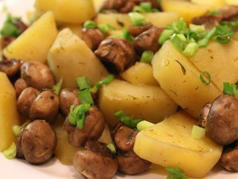 Картошка с шампиньонами в духовке