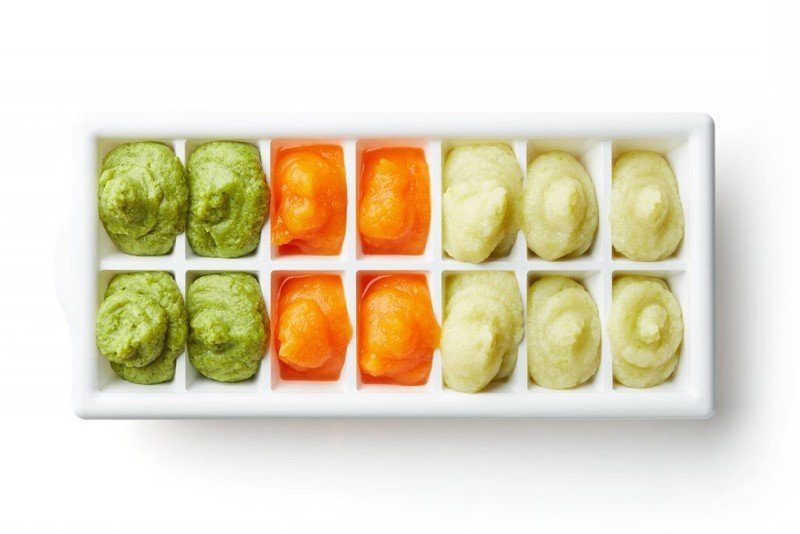Thawing frozen baby food cubes